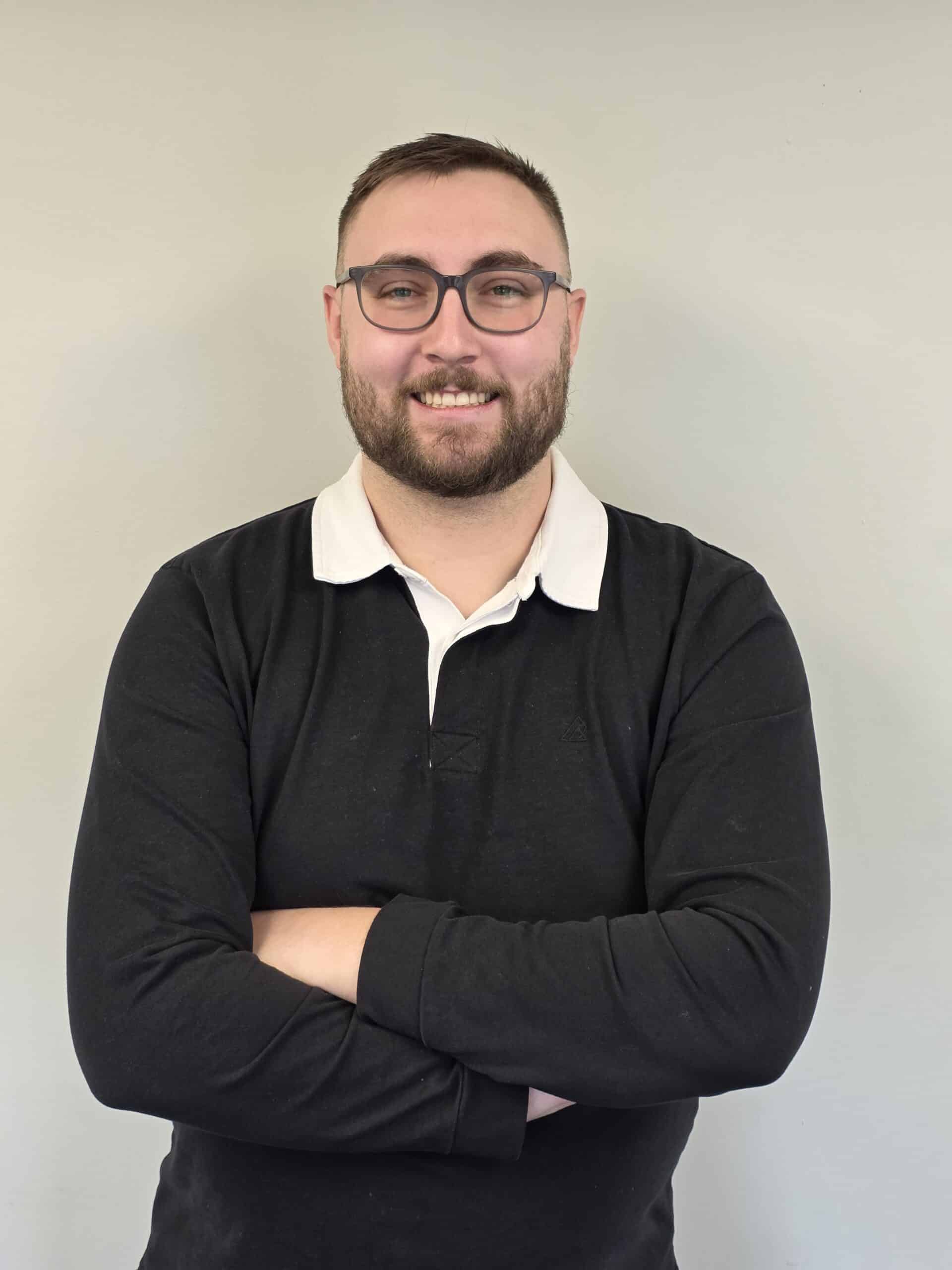 Dawson Broda works at EVOLVsolar and is a trained Project Coordinator for residential, commercial, agricultural, and Indigenous solar installations.